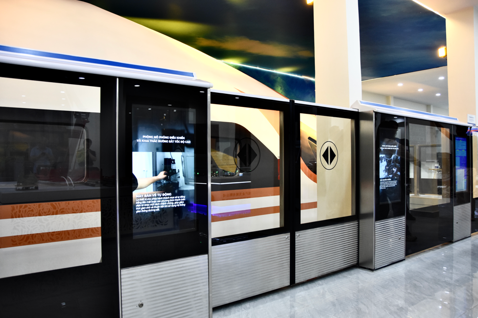 方大智源-胡志明市交通运输大学共建实验室落成，越南建设部部长亲临揭牌